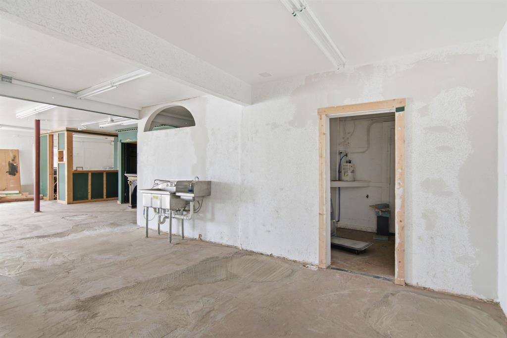 5601 Davis Boulevard Property Photo 16
