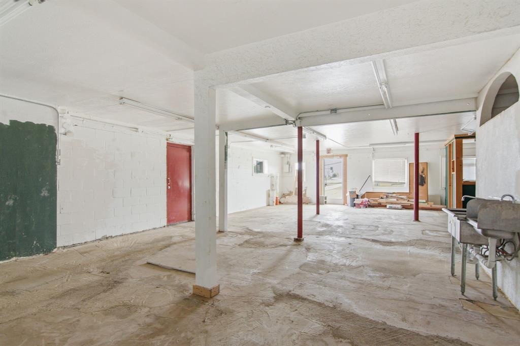 5601 Davis Boulevard Property Photo 18