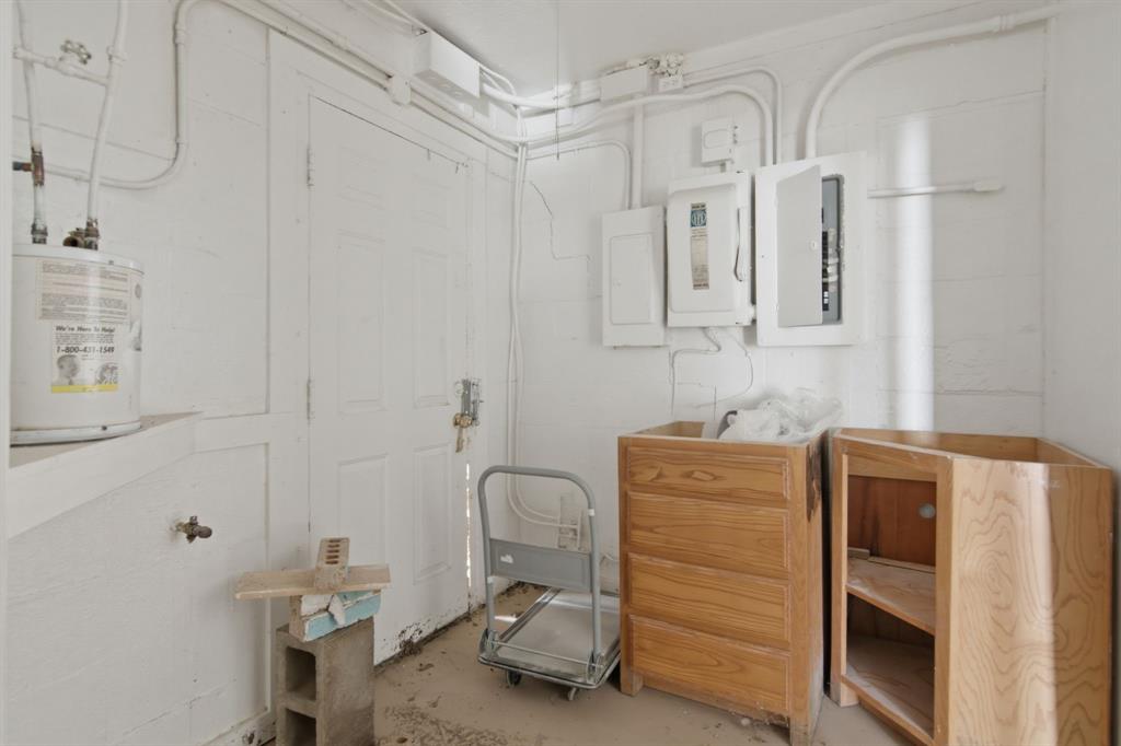 5601 Davis Boulevard Property Photo 28