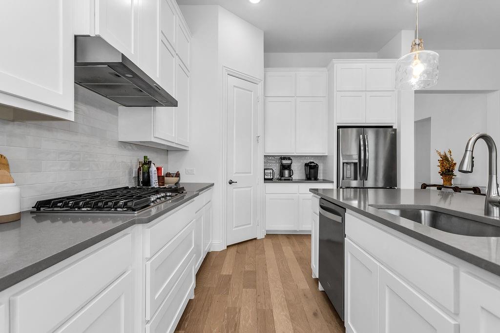 6940 Basket Flower Road Property Photo 14