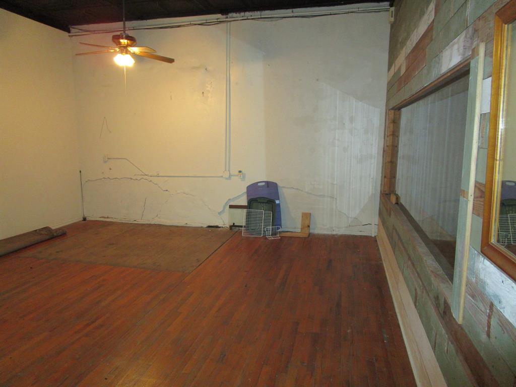 1013 Austin Avenue Property Photo 27