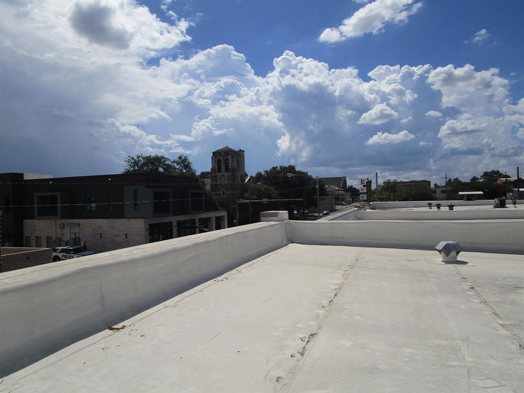 1013 Austin Avenue Property Photo 31