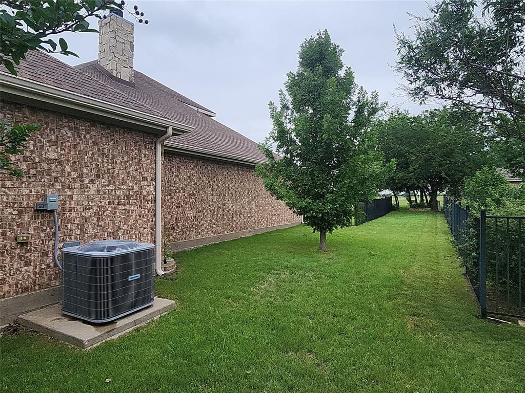 7009 Turnberry Drive Property Photo 6