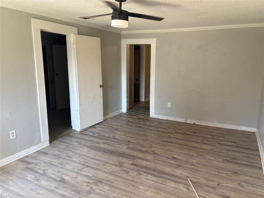 1612 Hill Street Property Photo 2
