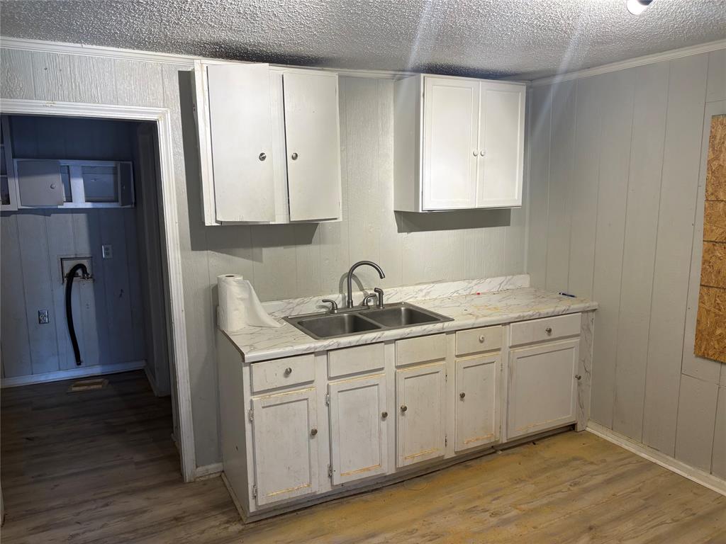 1612 Hill Street Property Photo 5