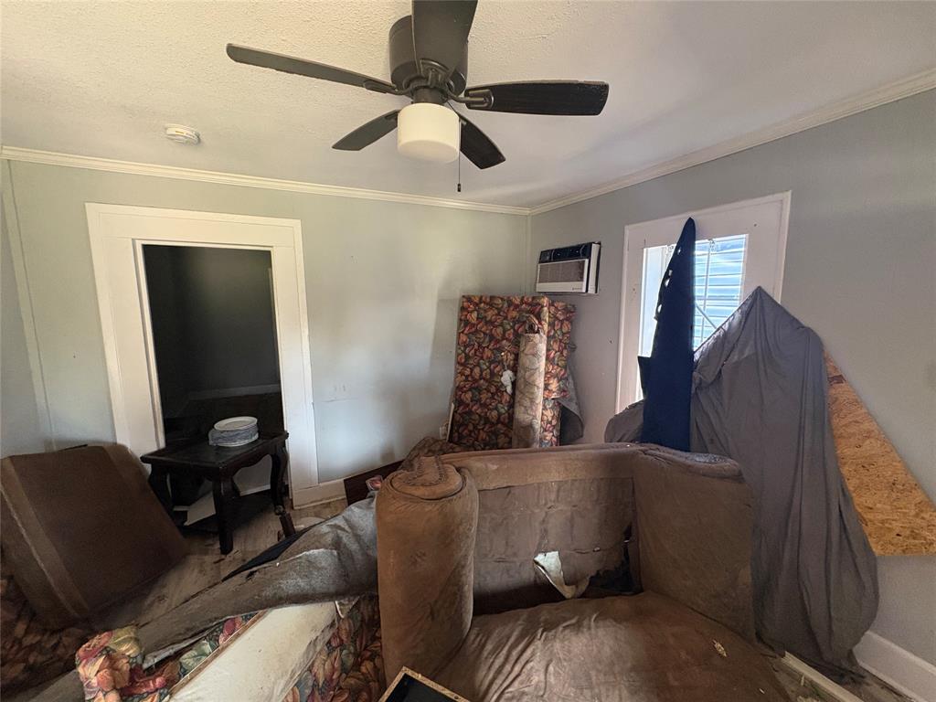 601 Kelly Street Property Photo 2