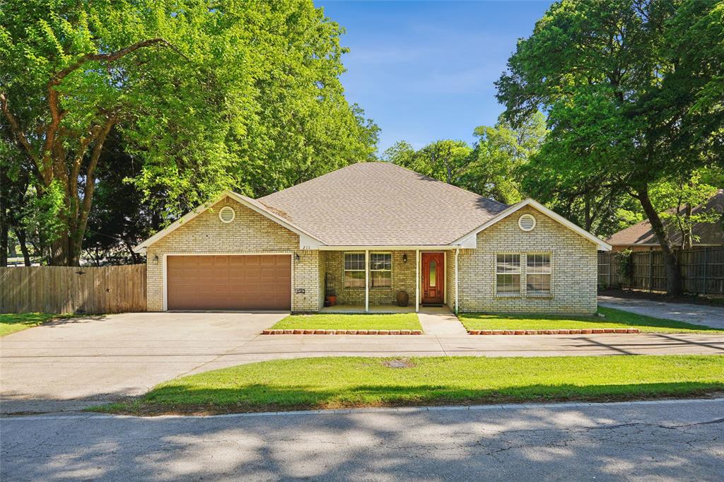 211 Ashford Lane