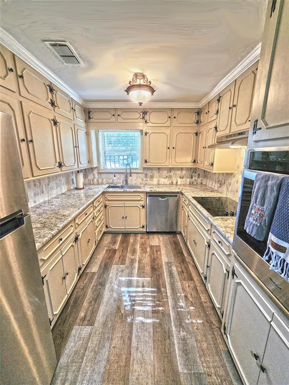 542 Wildewood Drive Property Photo 12