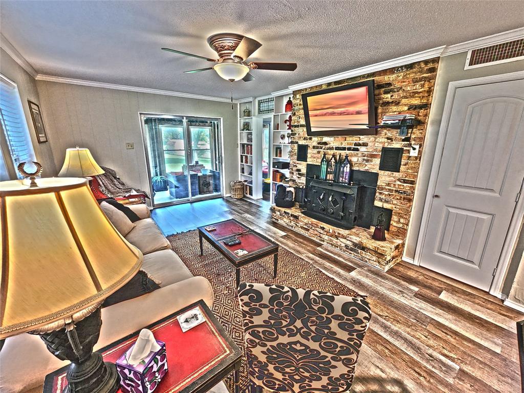 542 Wildewood Drive Property Photo 4