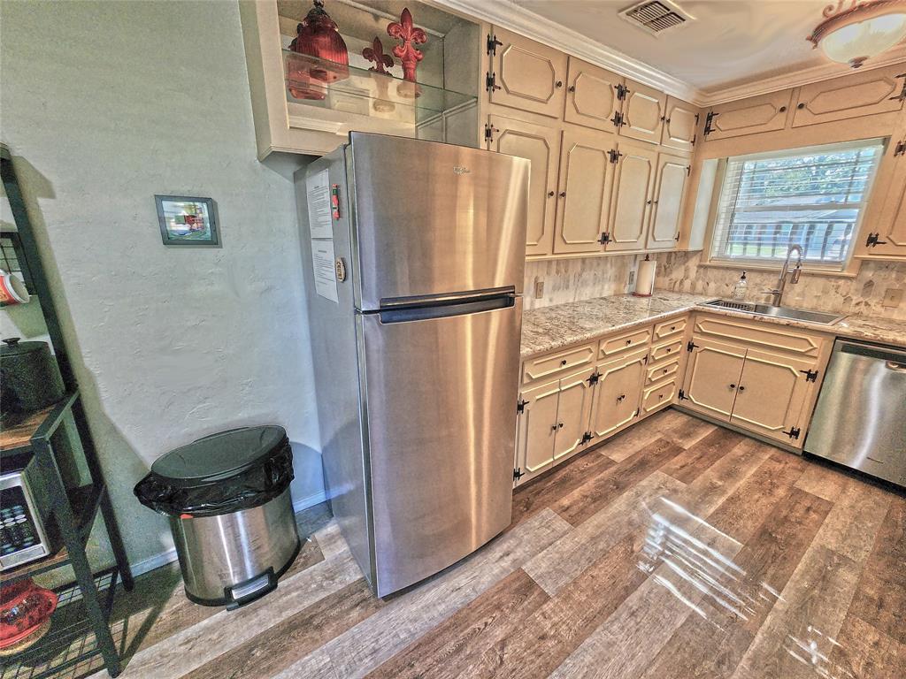 542 Wildewood Drive Property Photo 12