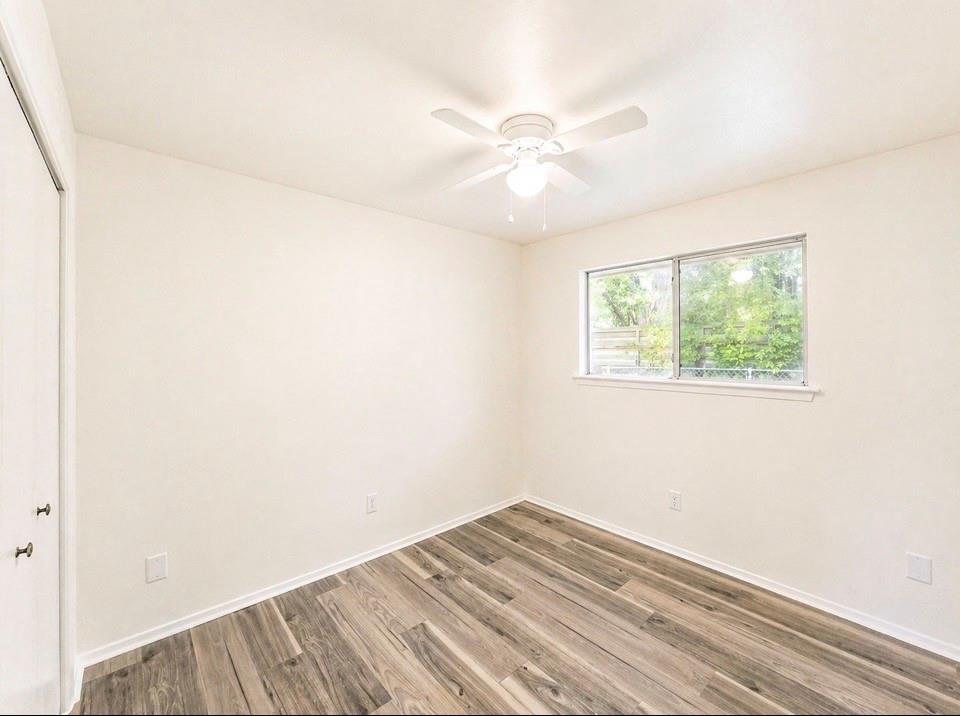 614 W Grenoble Drive Property Photo 13