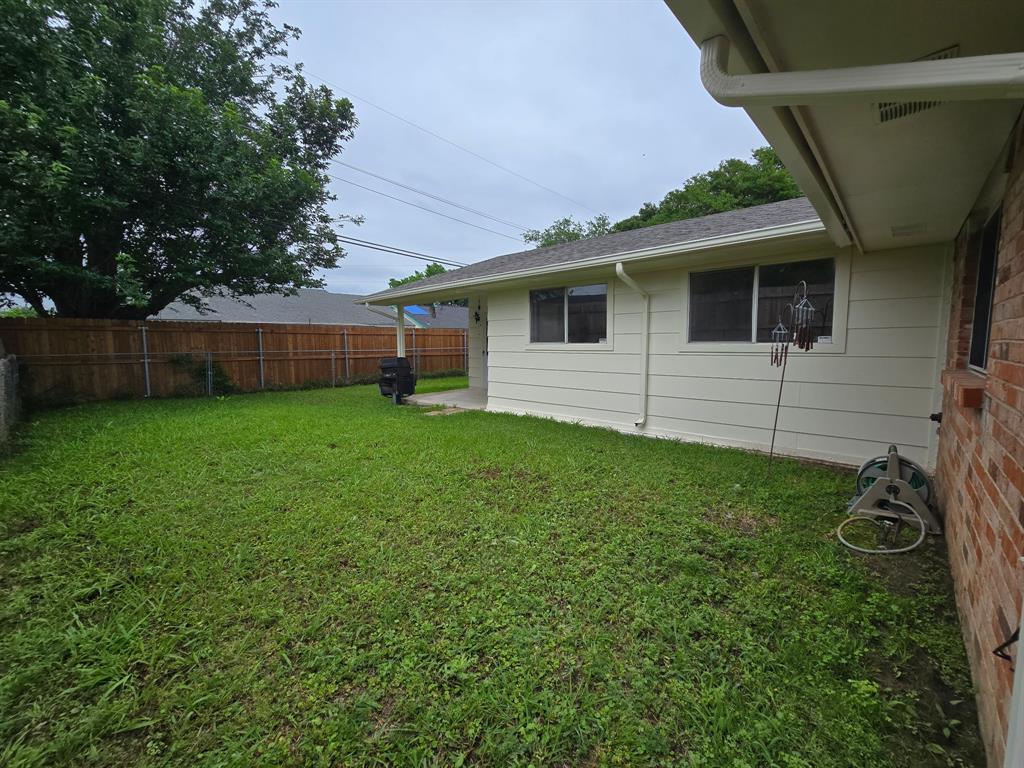 614 W Grenoble Drive Property Photo 15
