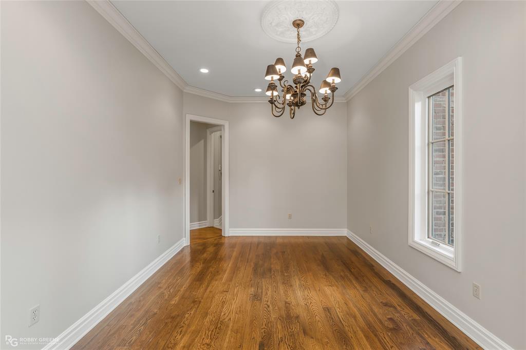 105 Esplanade Court Property Photo 7