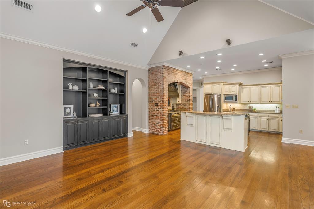 105 Esplanade Court Property Photo 16