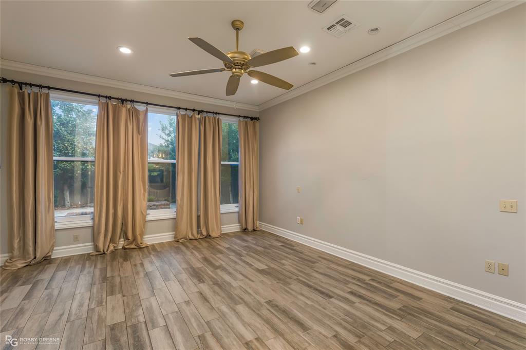 105 Esplanade Court Property Photo 22