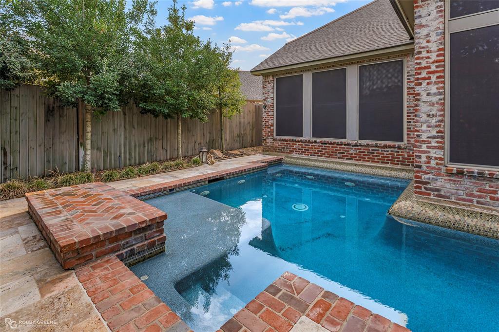 105 Esplanade Court Property Photo 36