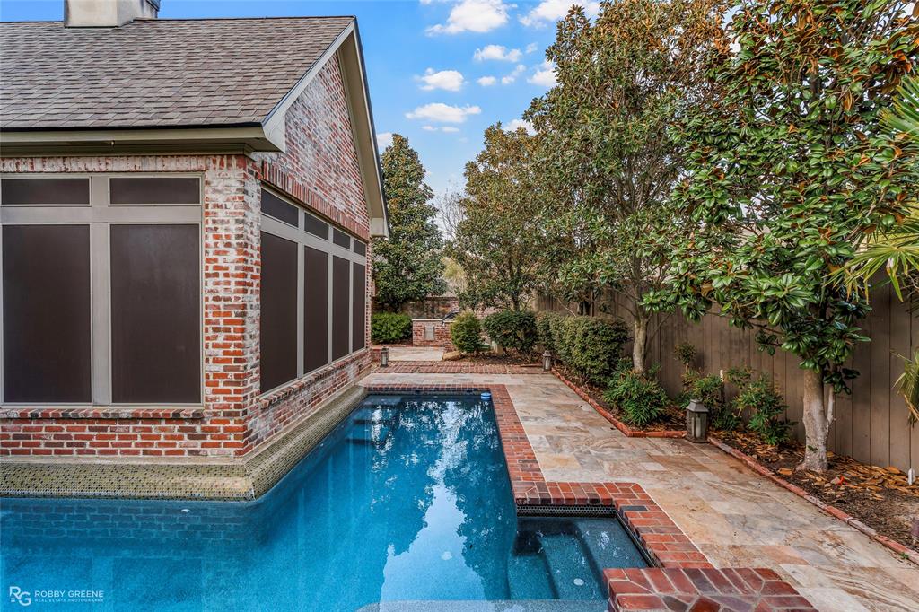 105 Esplanade Court Property Photo 38