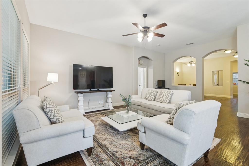 8304 Spitfire Trail Property Photo 6