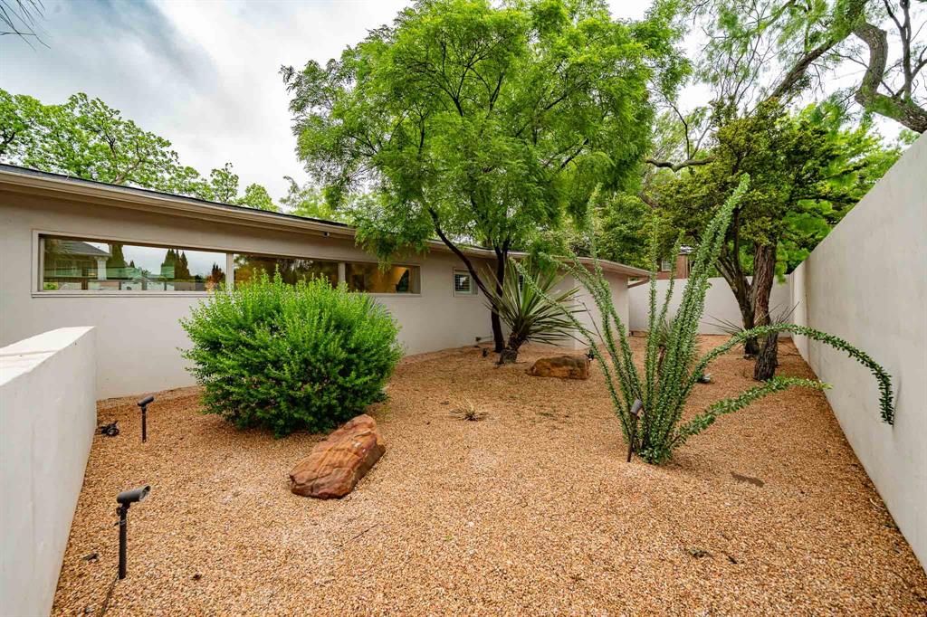 741 Rivercrest Drive Property Photo 39