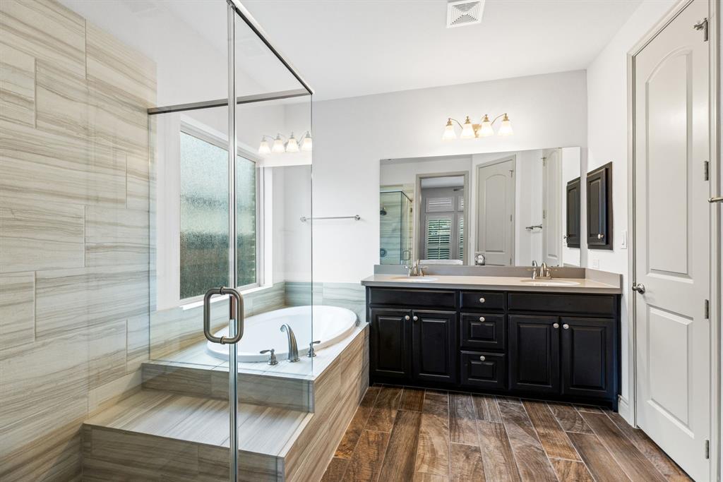 8604 Holliday Creek Way Property Photo 11