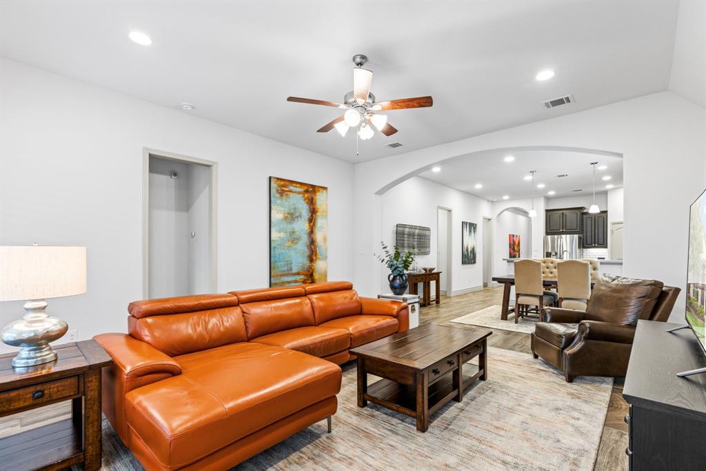 8604 Holliday Creek Way Property Photo 18