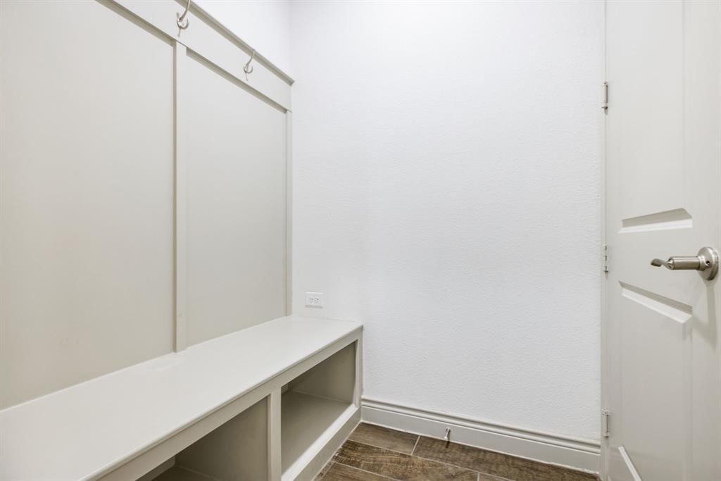 8604 Holliday Creek Way Property Photo 25