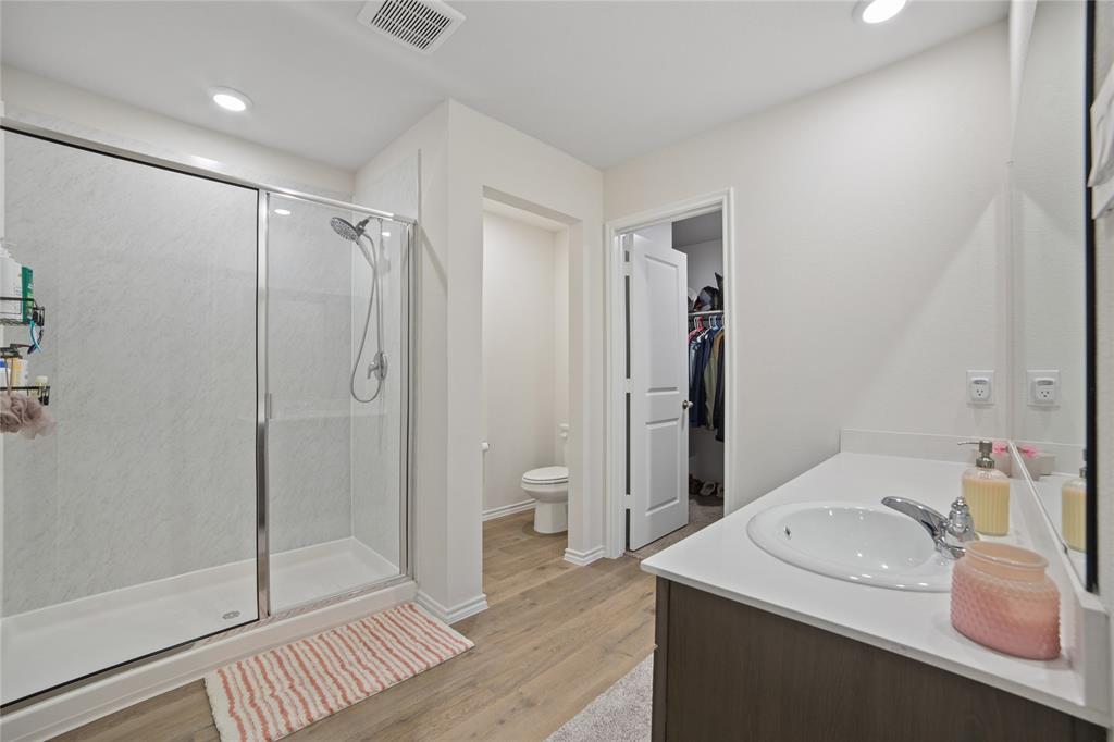 509 Iris Banks Lane Property Photo 15