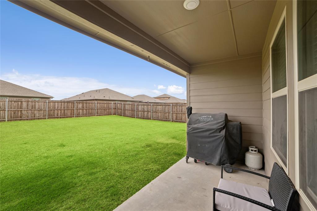 509 Iris Banks Lane Property Photo 23