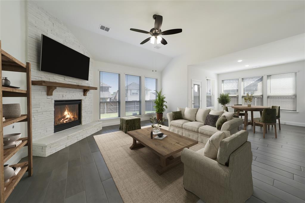 2804 Creekhollow Court Property Photo 2
