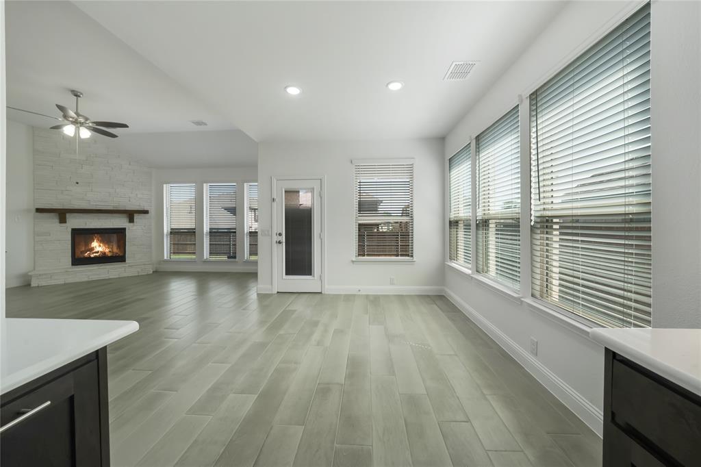 2804 Creekhollow Court Property Photo 6