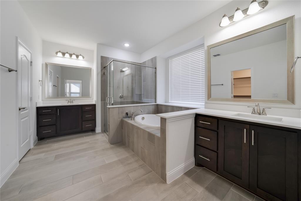 2804 Creekhollow Court Property Photo 16