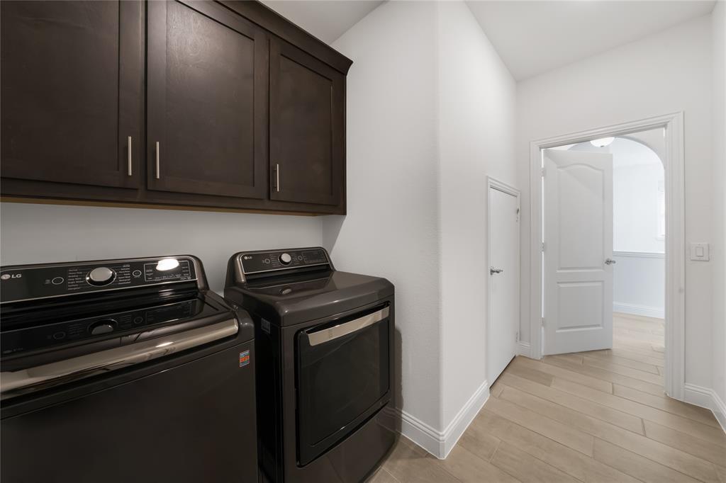 2804 Creekhollow Court Property Photo 27