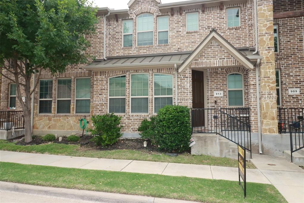 913 Shelby Lane Property Photo 1