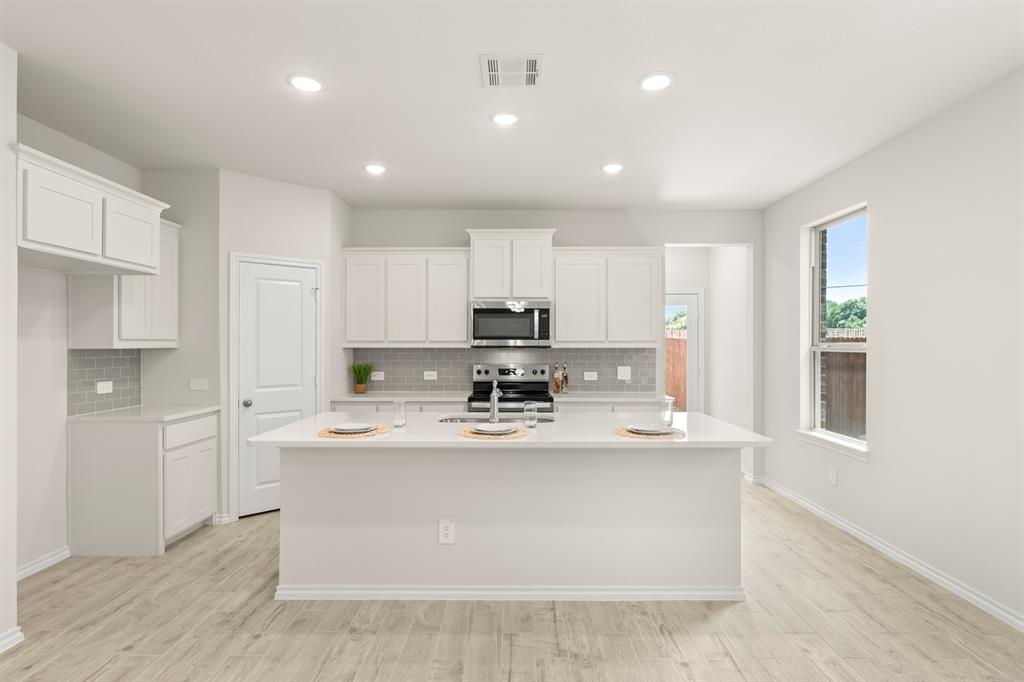3695 Desperado Way Property Photo 3