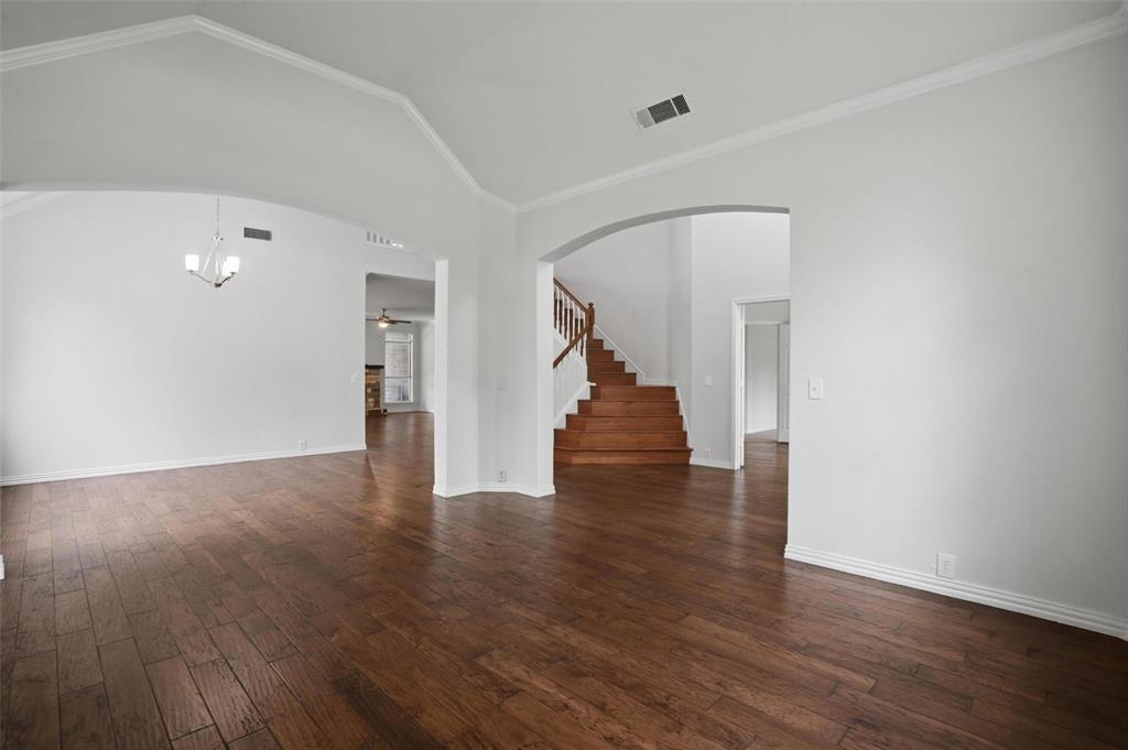 8812 Smokey Drive Property Photo 6