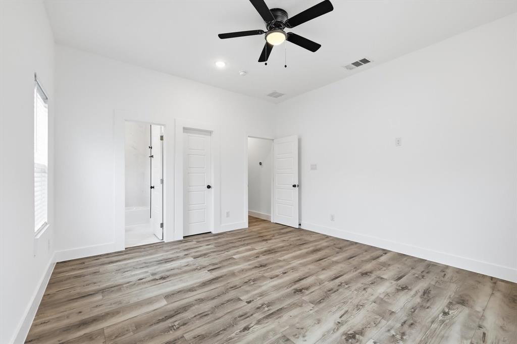 901 Elsbeth Street Property Photo 32