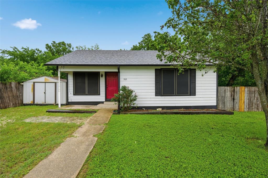 303 N Milam Street Property Photo 1