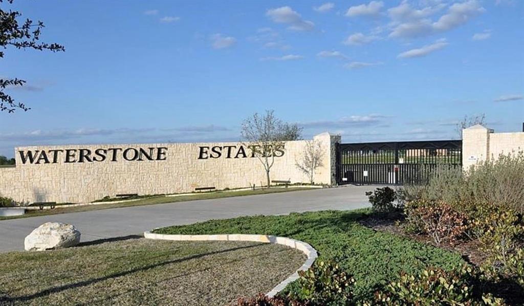G7 Waterstone Estates Drive Property Photo 9