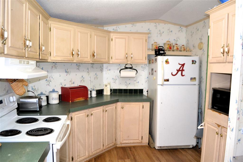 174 Kickapoo Property Photo 9