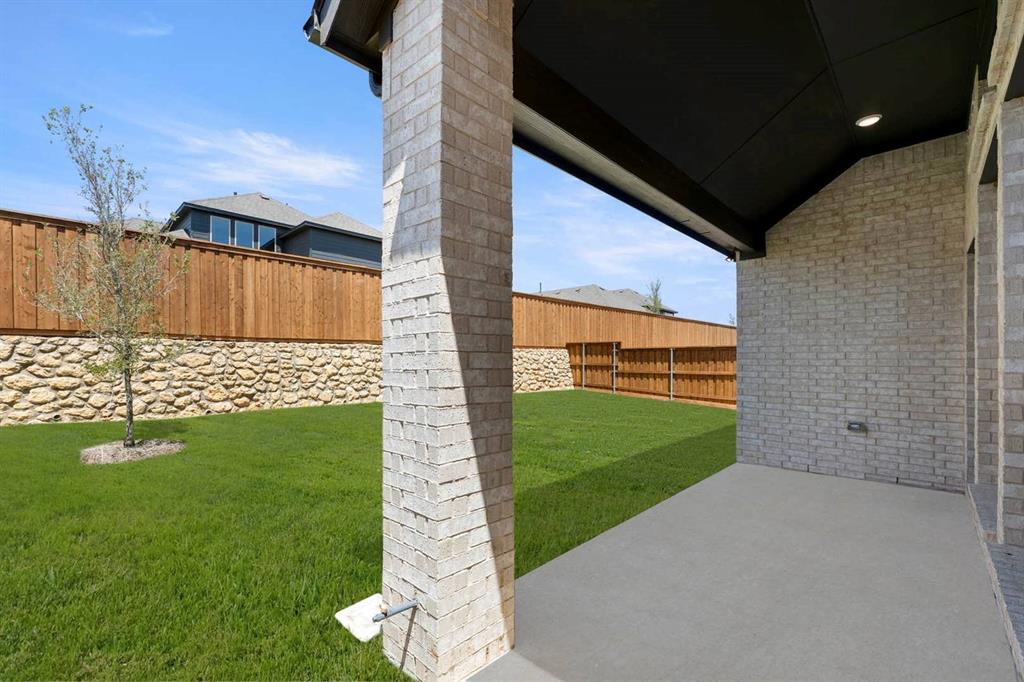 508 Loggia Way Property Photo 9