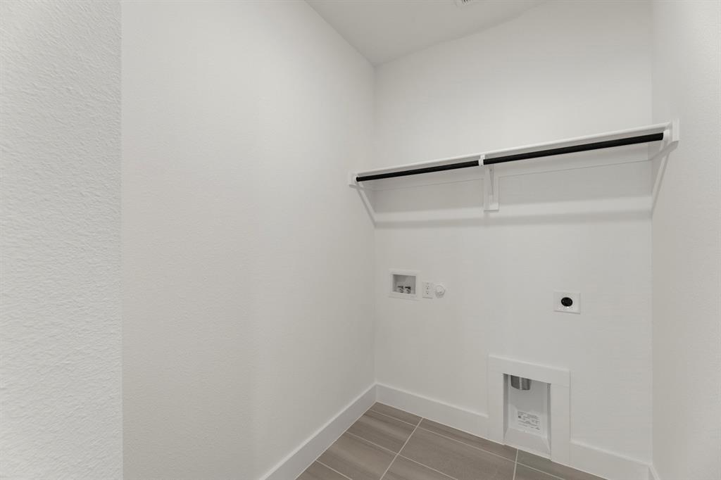 508 Loggia Way Property Photo 30