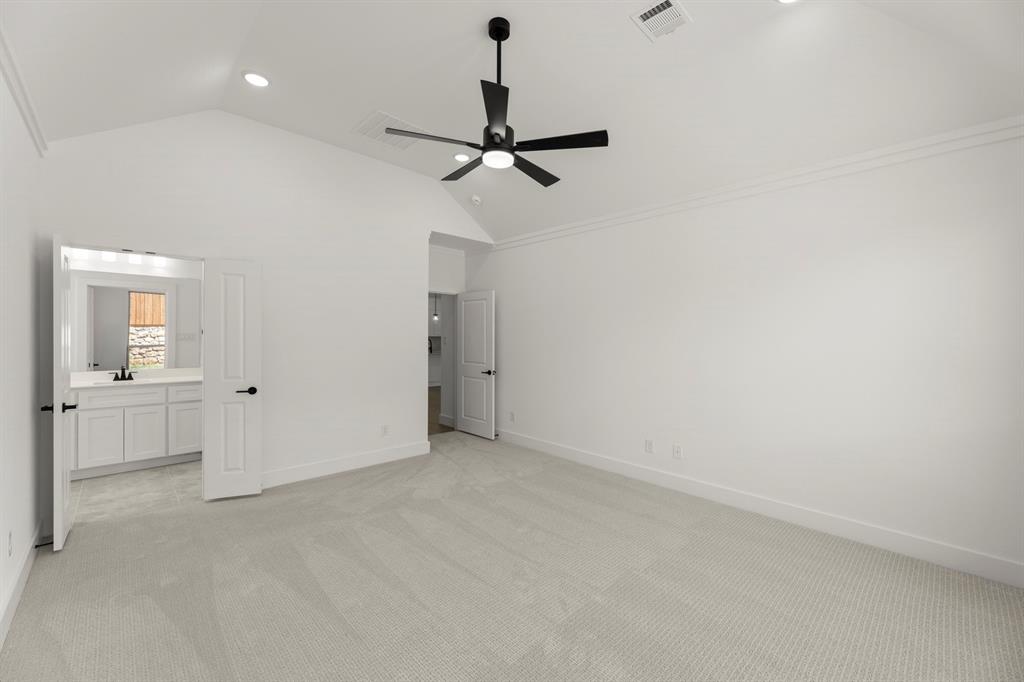 508 Loggia Way Property Photo 32