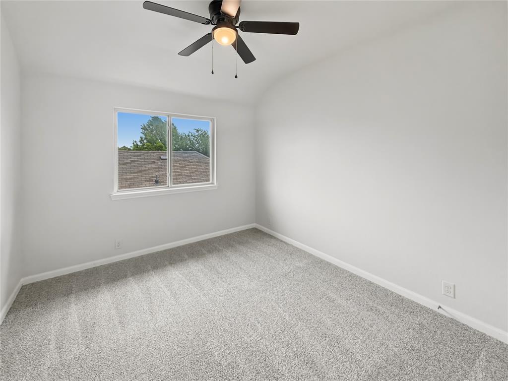 4272 Summersweet Lane Property Photo 10