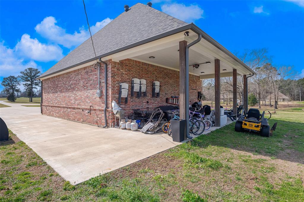 301 Easton Pvt Drive Property Photo 40