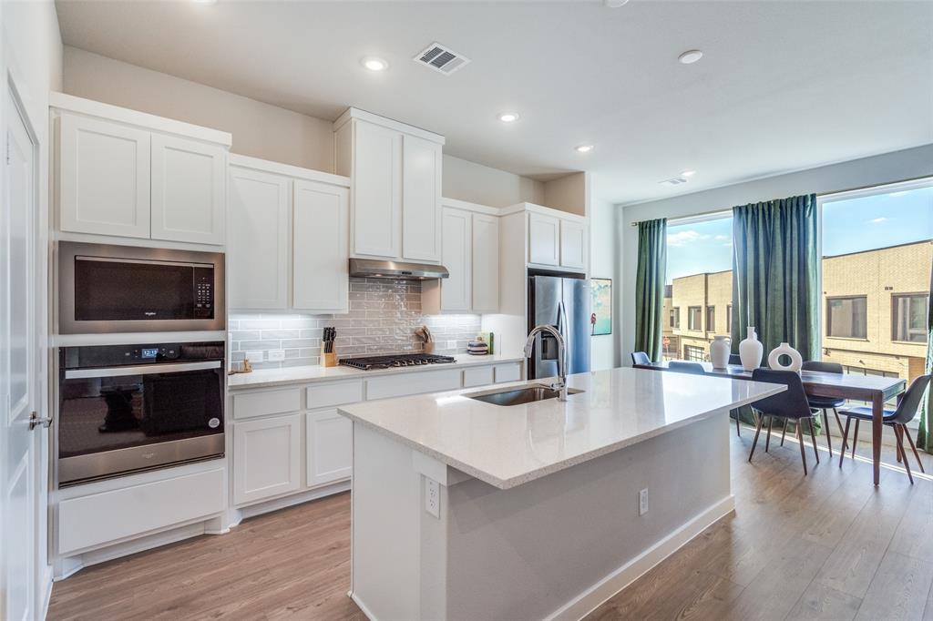 3464 Heritage Place Property Photo 15
