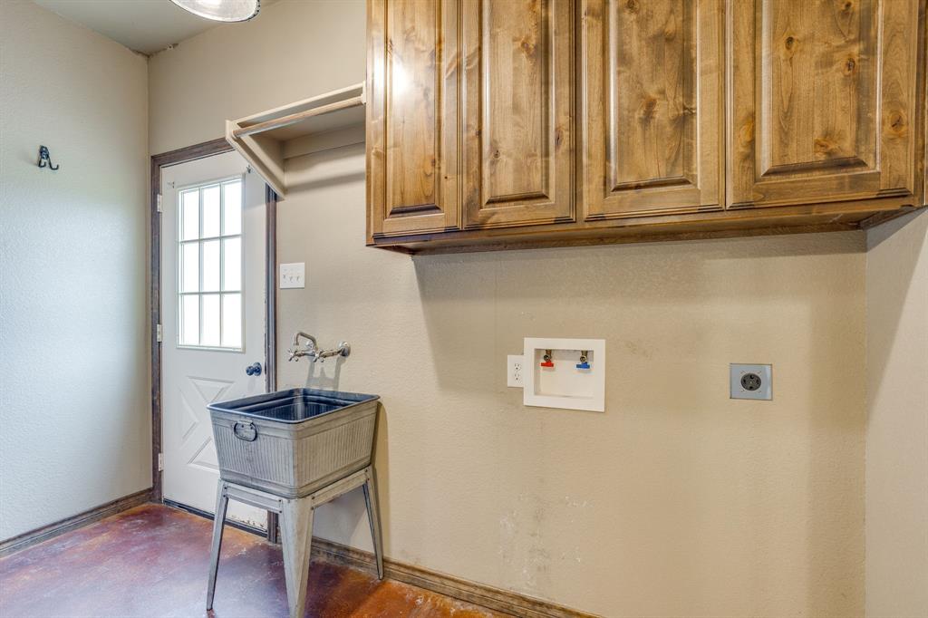 184 Hcr 1439 Property Photo 37