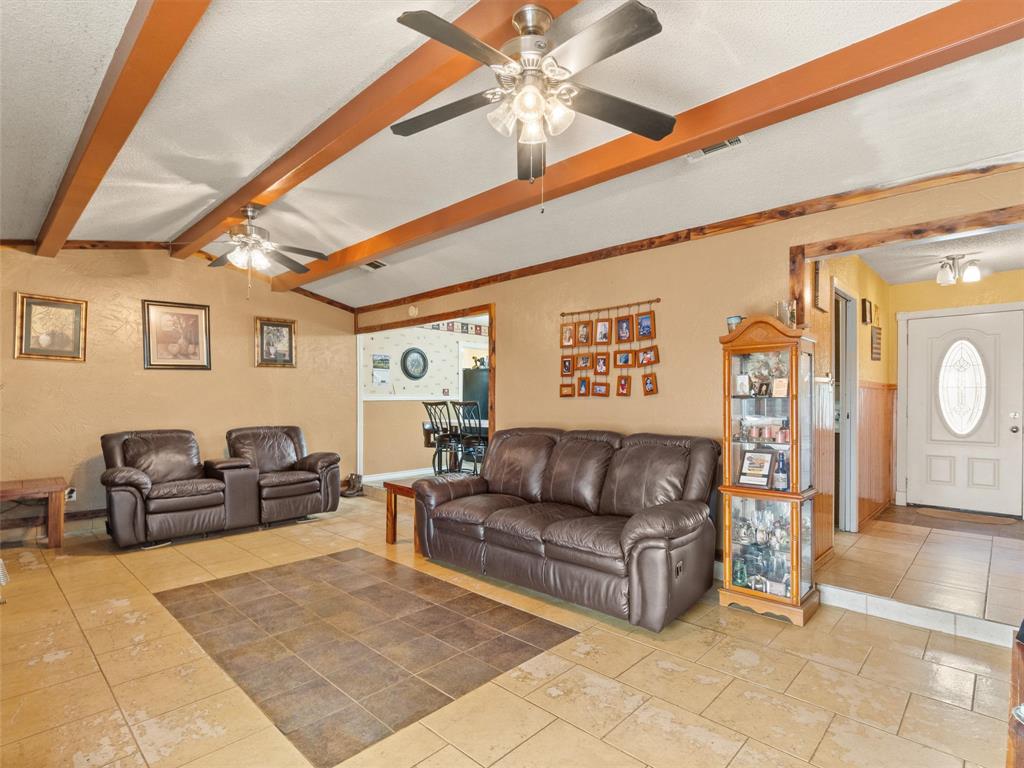 571 County Road Property Photo 17