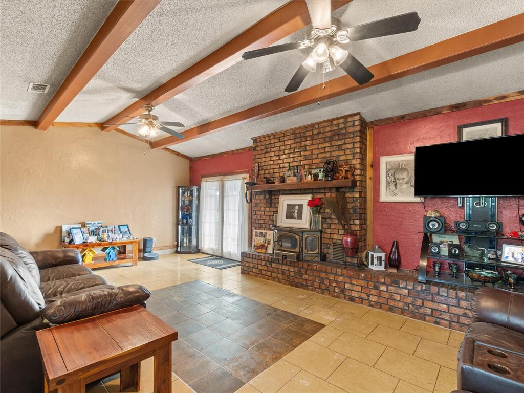 571 County Road Property Photo 19