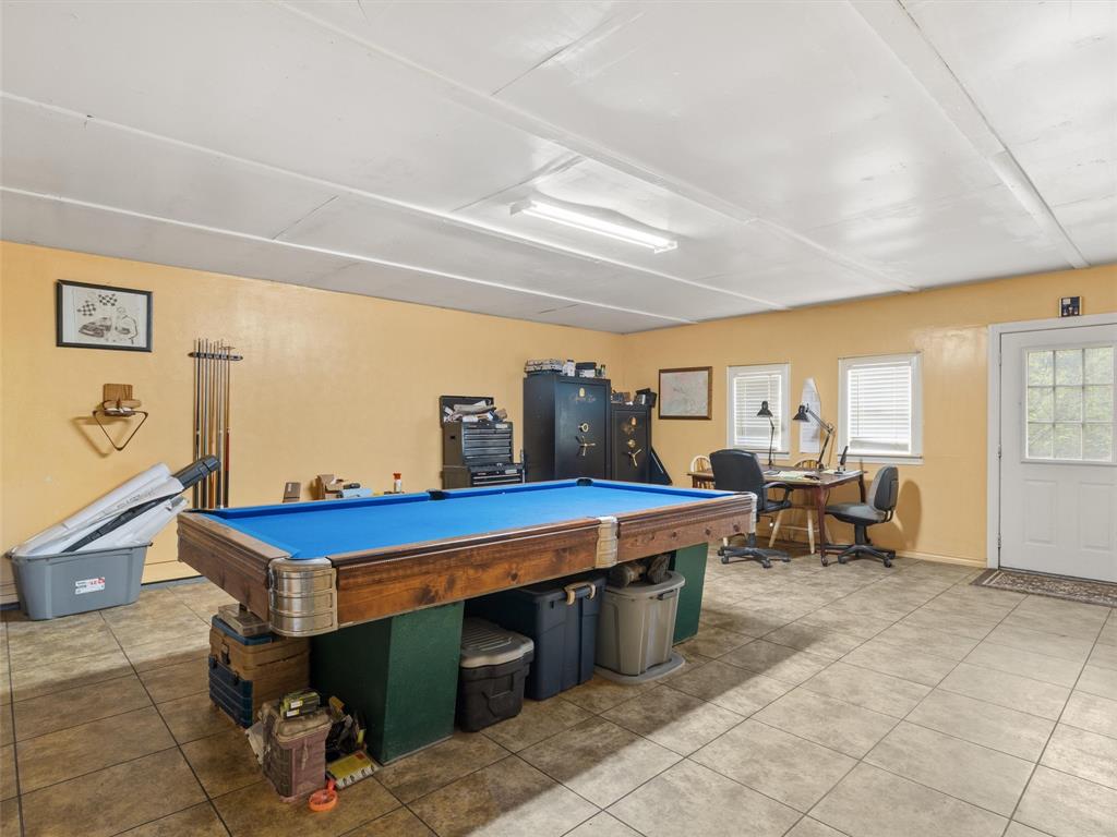 571 County Road Property Photo 32