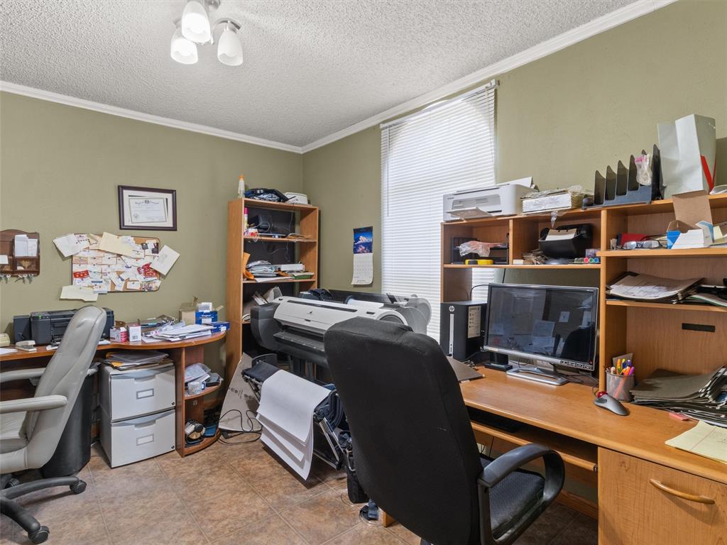 571 County Road Property Photo 34